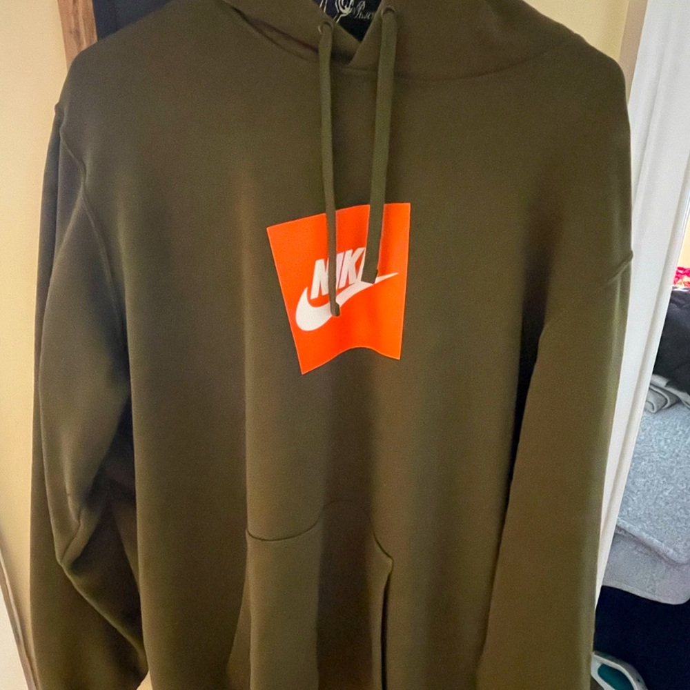 Men’s Nike Sweatshirt